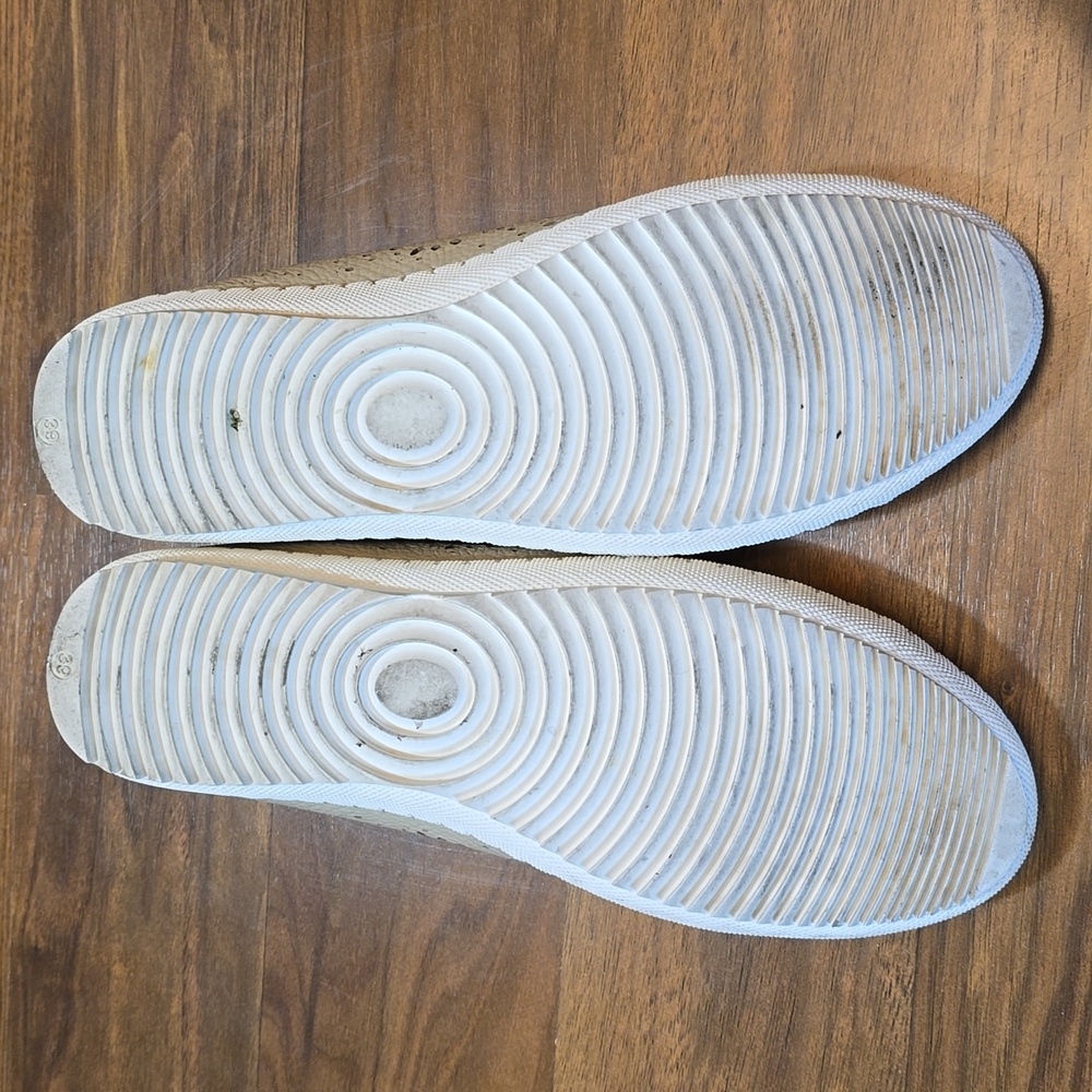 Weinbrenner Beige Casual Sneakers - Picture 8 of 10